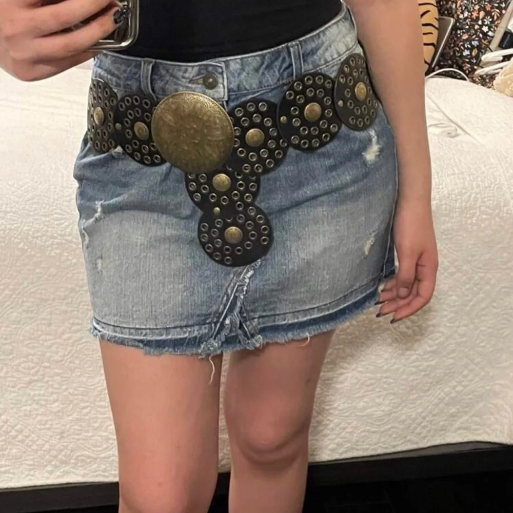 Black Western Round Concho Disk Belt - Picture 4 of 6